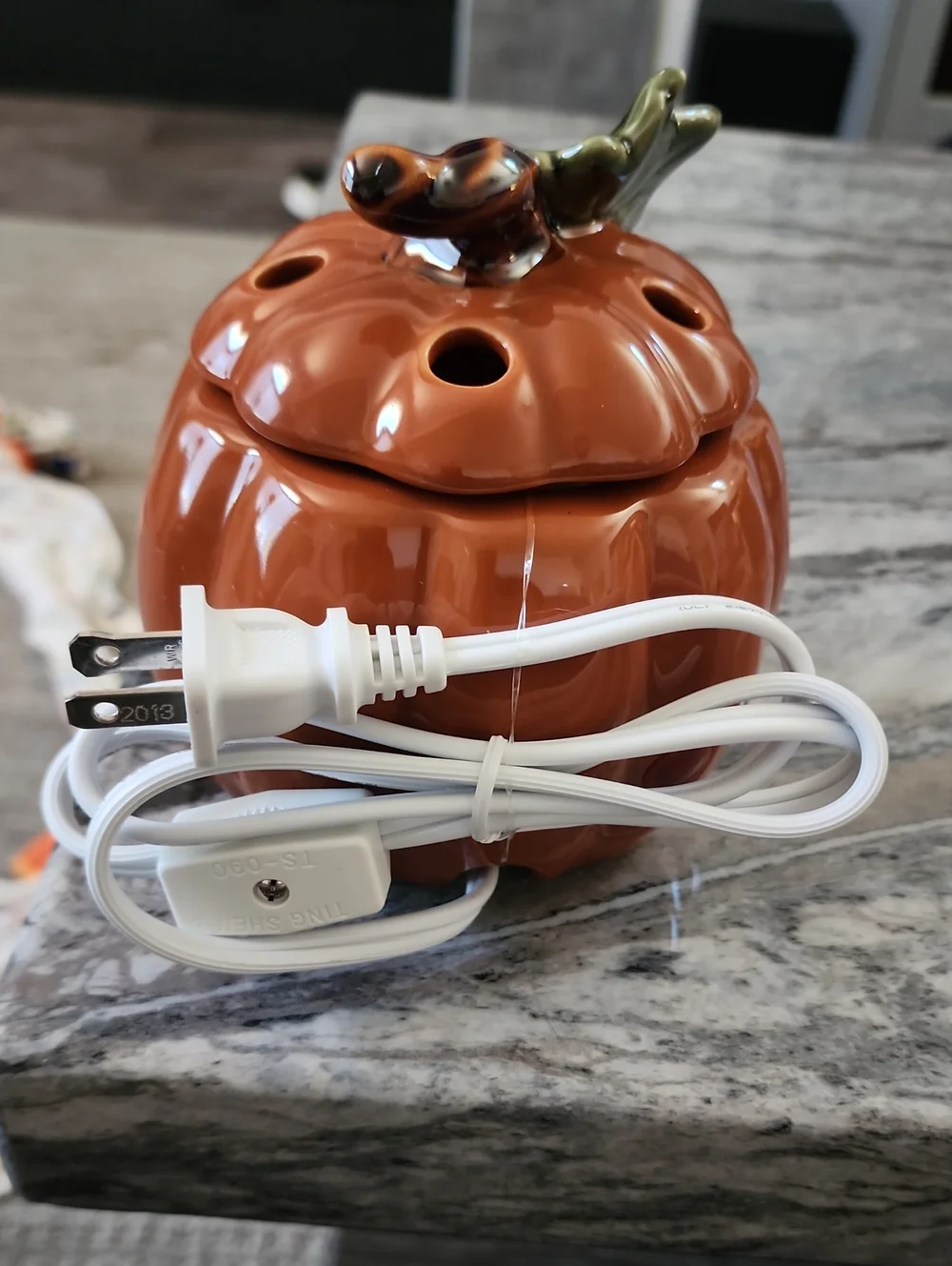 YANKEE CANDLE  Electric Orange PUMPKIN TART WAX WARMER Fall Halloween 2012, NIB!